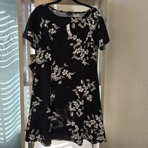 NWT Ann Taylor black and white floral dress sz L